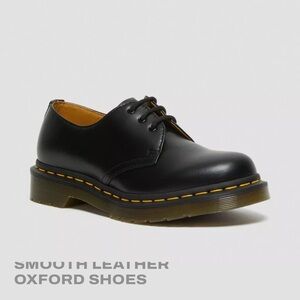 Dr Martens WOMEN'S SMOOTH LEATHER OXFORD SHOES